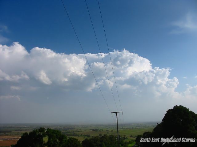 4:23pm - Weak storm near Boonah absolutely explodes in a new lease of life