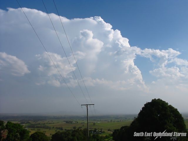 4:32pm - storm is now very high in the atmosphere