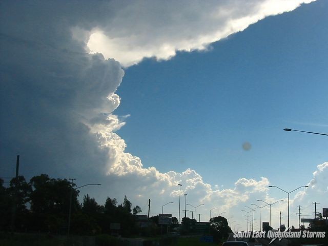Explosive updrafts on the NW flank