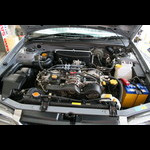 Hmm look at that engine bay :S Needs a bit of work :D